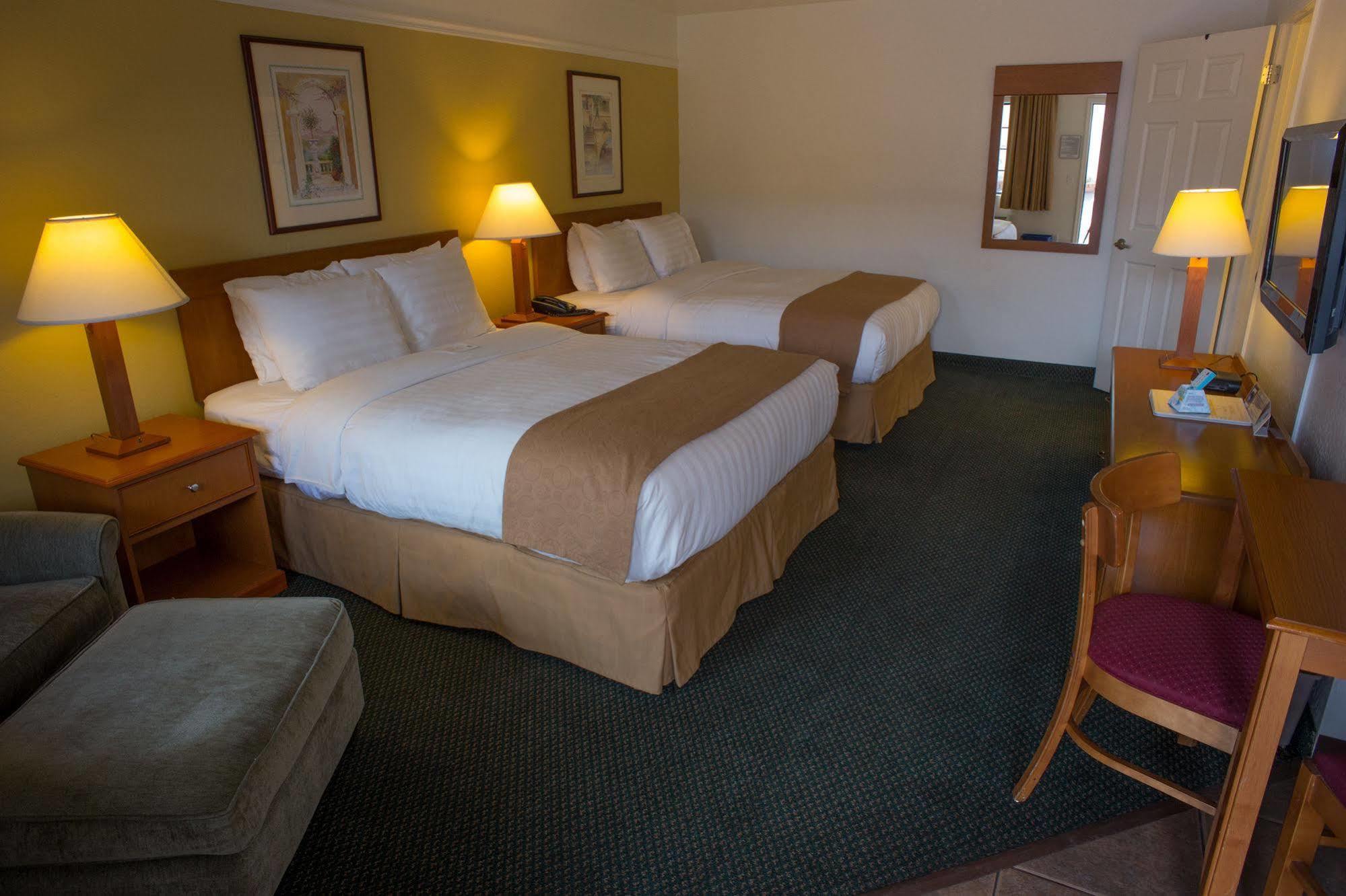 Pines Inn & Suites Cottonwood Eksteriør billede